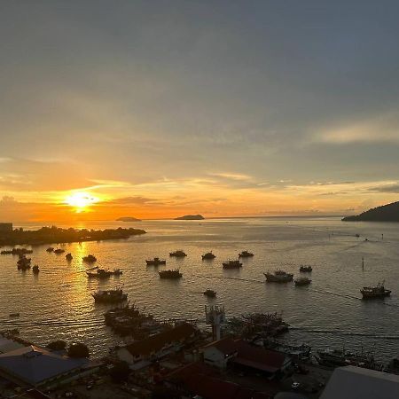 Sunset Seaview Studio Apartment At Kota Kinabalu City Centre Eksteriør bilde